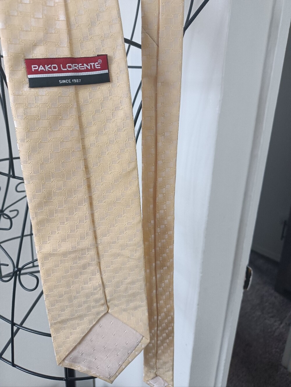 PAKO LORENTE Italian Men's Yellow Gold Silk Tie